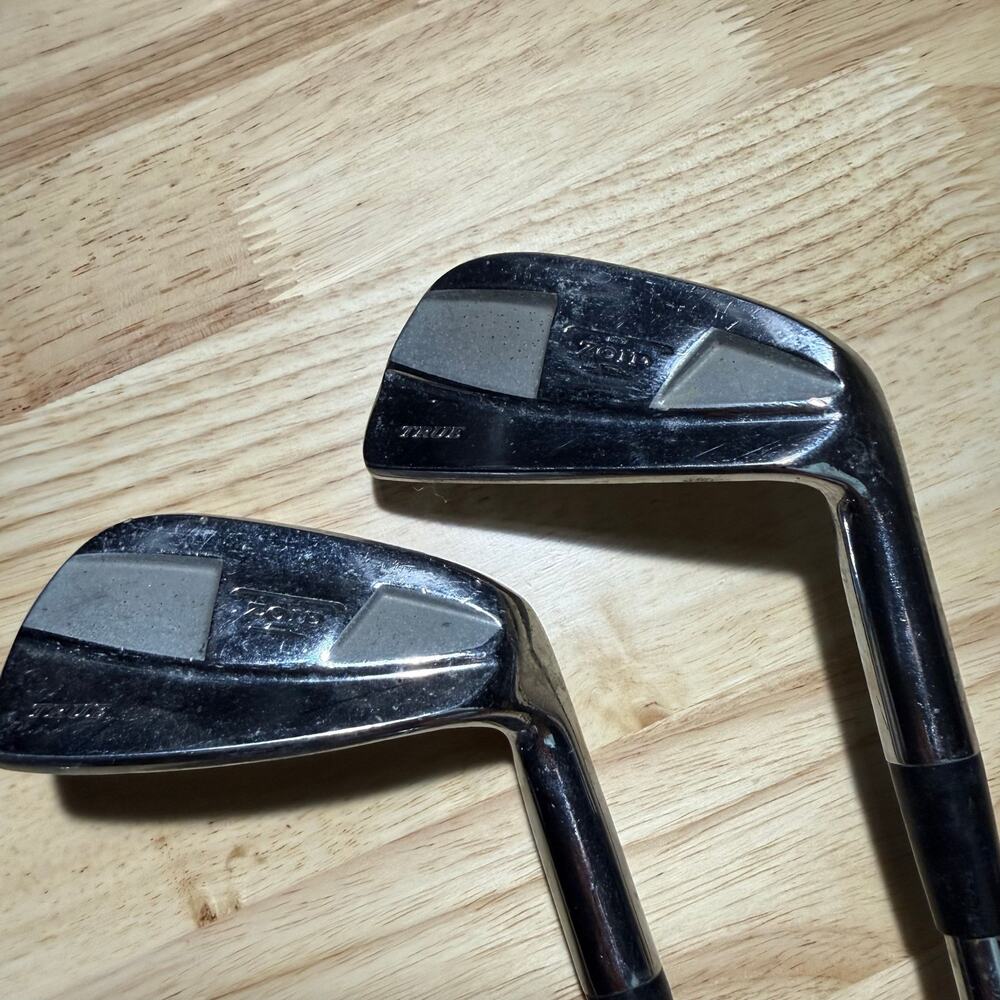 Mizuno “U” Zoid True - 7 & 9 Iron Right Handed Stiff S-300 Shaft Standard Grip